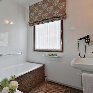 Kamer met een Queen Size Bed